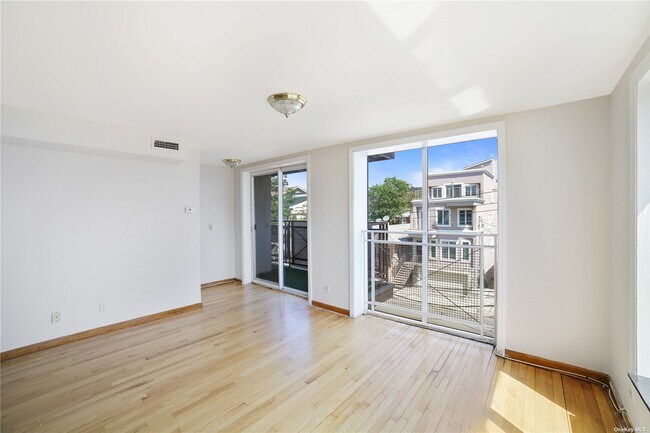 Building Photo - 2826 Batchelder St