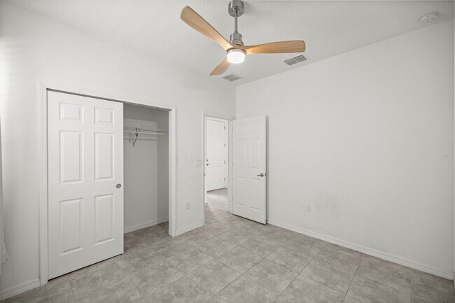 Building Photo - ???? Available 4 Bedroom Now in Calesa Township – No Rear Neighbors!