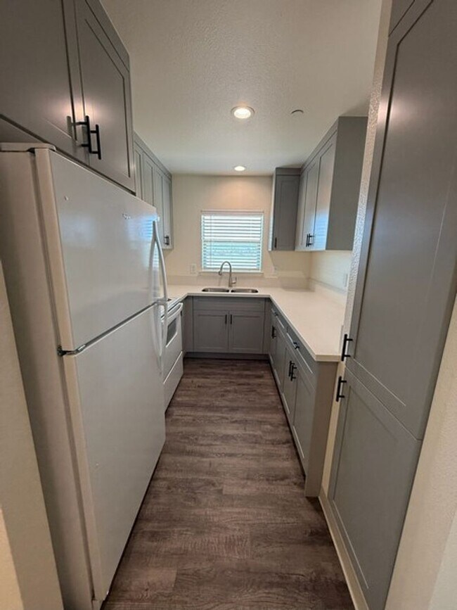 Building Photo - Free Month of Rent for Move in before Dec 1st - Brand New 2 Bedroom Apartment in Guadalupe