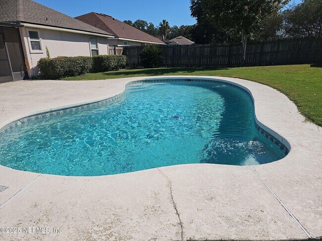 Building Photo - 1971 Belhaven Dr