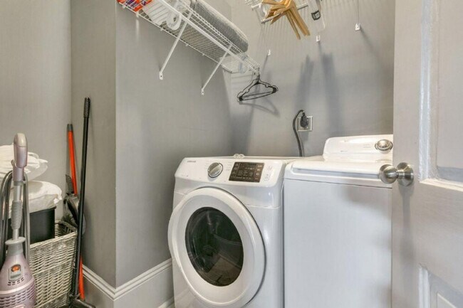 Building Photo - 1407 Baronne St