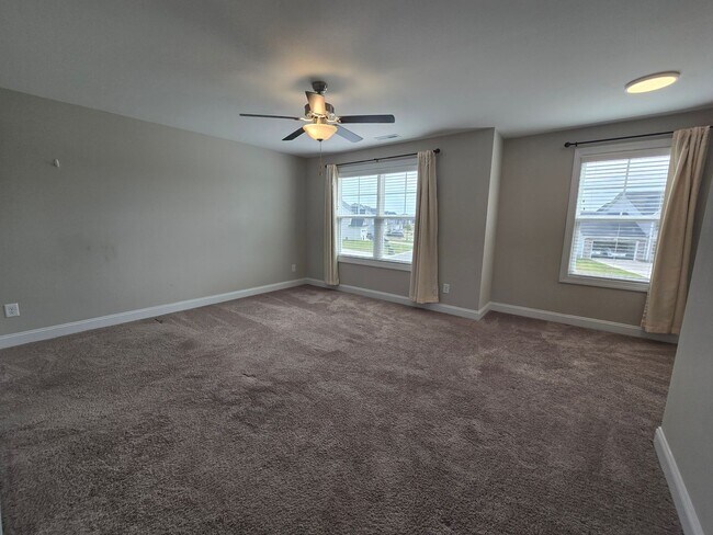 Building Photo - 1404 Friar Rock Cir