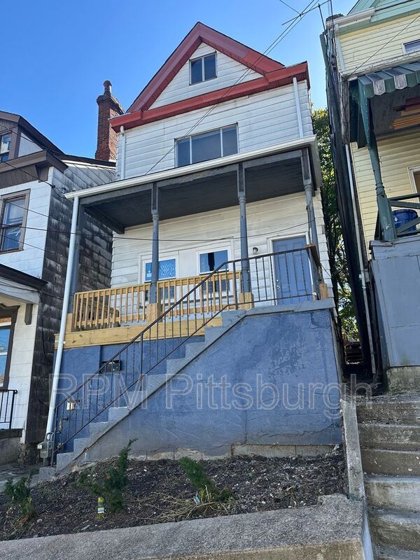 Building Photo - 2330 Eccles St