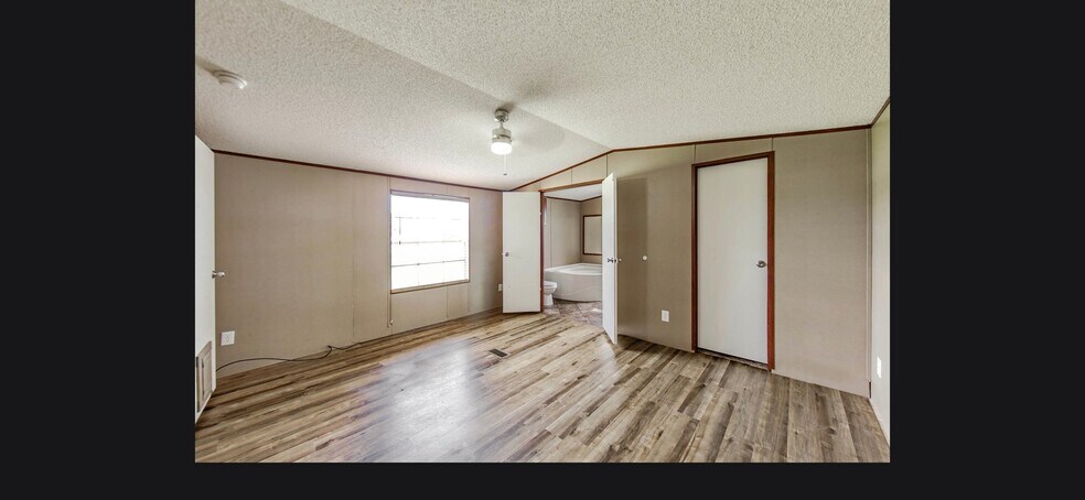Building Photo - 158 Raoul Ln
