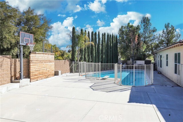 Building Photo - 1653 Honors Cir