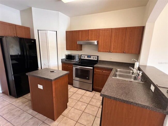 Building Photo - 2138 Chianti Pl