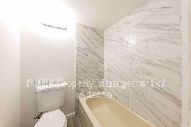 Building Photo - 8842 North 8th St