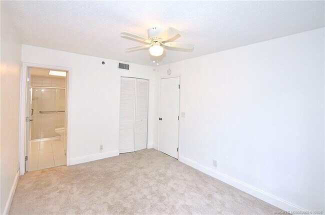 Building Photo - 950 S Kanner Hwy