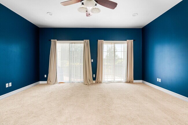 Building Photo - 950 Marshall Lakes Dr