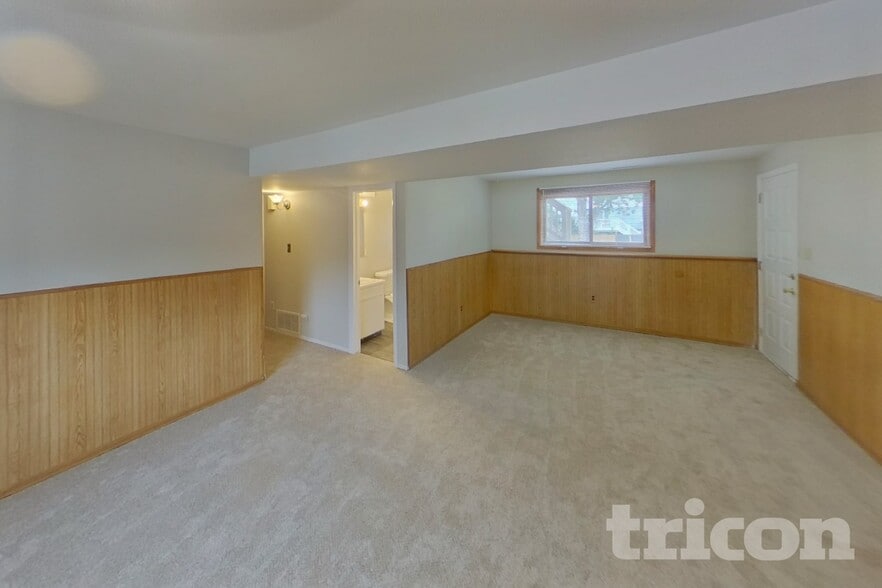 Building Photo - 3310 Red Onion Cir