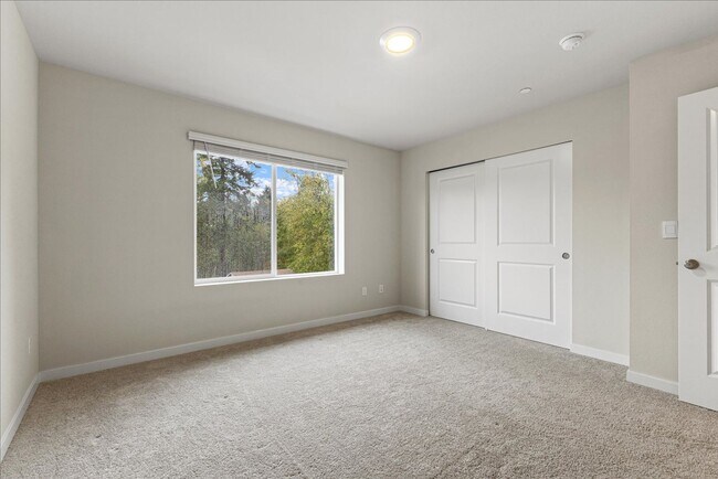 Building Photo - New Construction 2-Bed Townhome Near Boein...