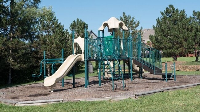 Building Photo - Eagle Creek Townhomes - Exterior Townhome - Your New Home Comes with Big Monthly Savings