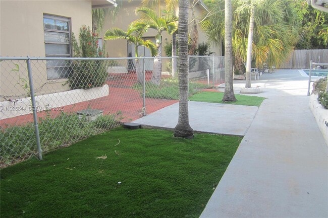 Building Photo - 2019 Fletcher St