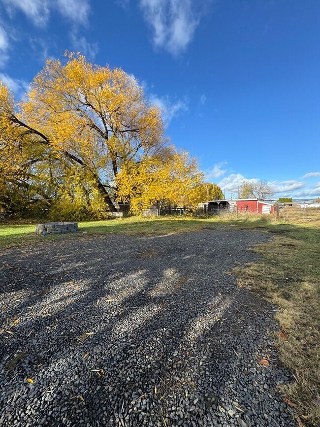 Building Photo - Spacious Pet-Friendly Rental on 3 Acres — Perfect for Horse Owners!