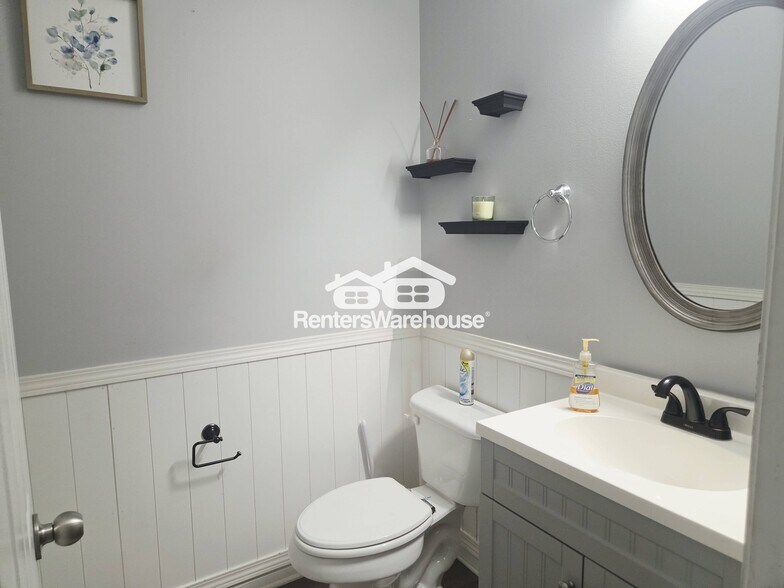 Building Photo - 528 Highland Falls Dr