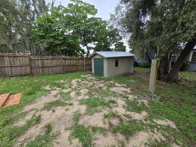 Building Photo - 303 S Palm Ave