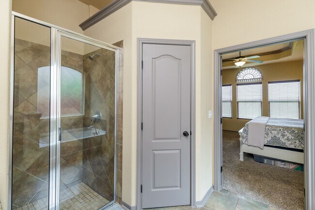 Building Photo - 7921 Pavo Real St