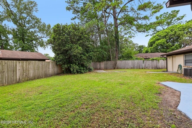Building Photo - 8364 Pointer Dr N