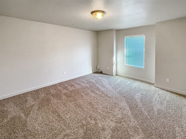 Building Photo - 10535 Mills Rd