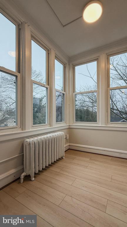 Building Photo - 165 E Mt Pleasant Ave