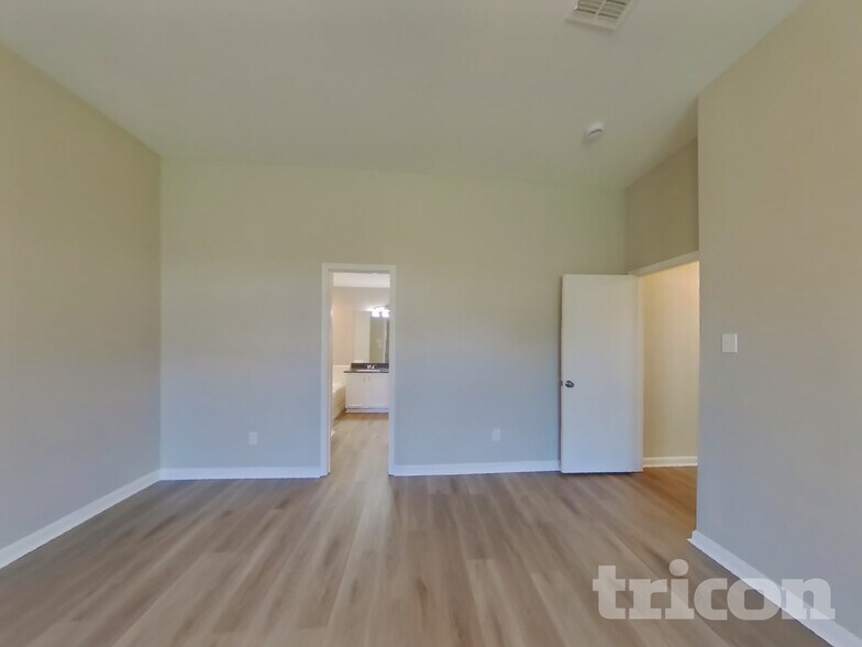 Building Photo - 9101 Wagon Trail