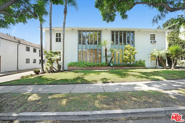 Building Photo - 1235 N Crescent Heights Blvd