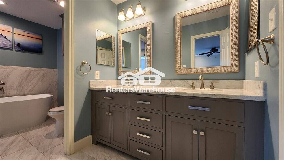 Building Photo - 2616 Bering Dr