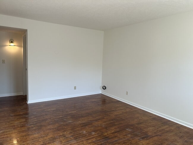 Building Photo - 306 Fremont St