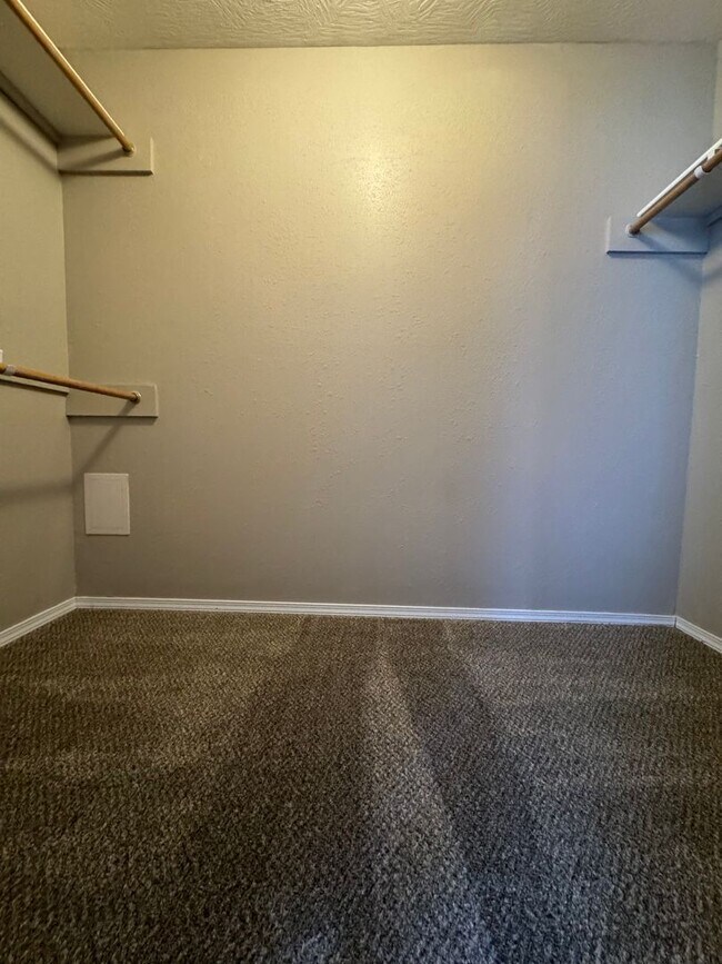 Building Photo - 4051 Condor Dr