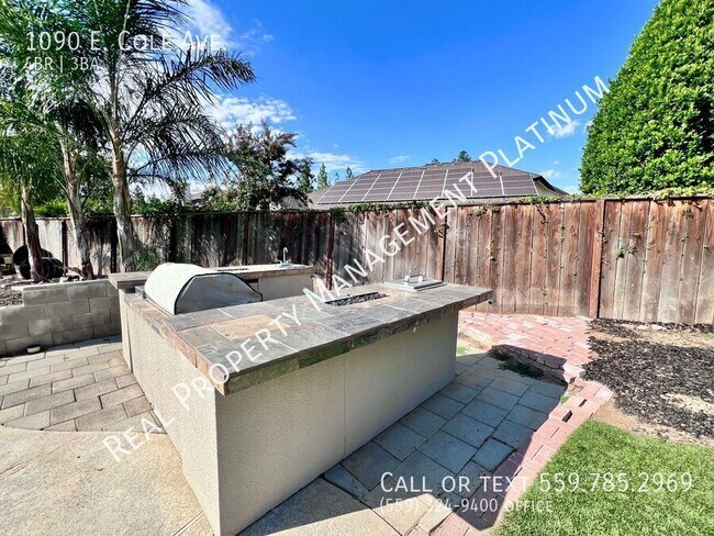 Building Photo - 1090 E Cole Ave
