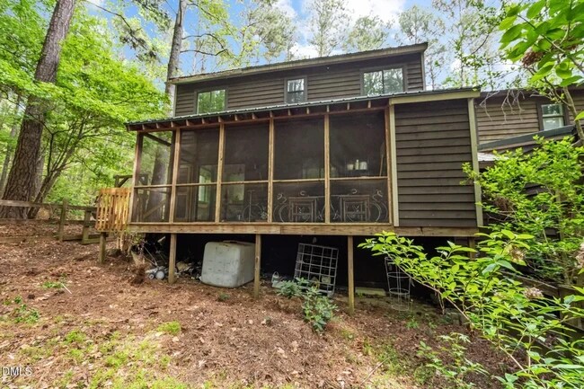 Building Photo - 103 Hidden Valley Dr