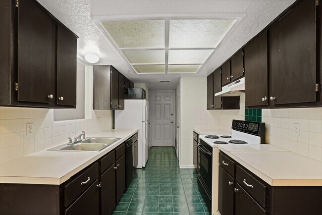Building Photo - 9203 Kempler Dr