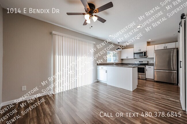 Building Photo - 1014 E Bendix Dr