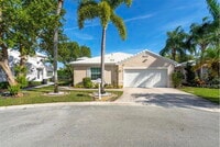 Building Photo - Wilshire Court, Pembroke Pines, FL 33027 - 3 BR 3 BA single-family home