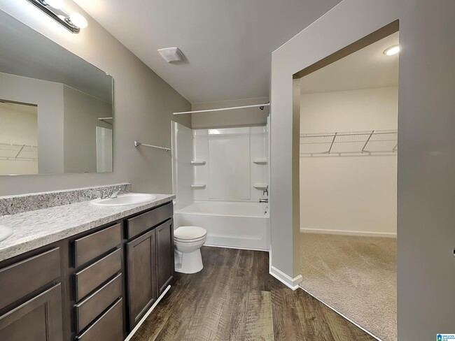 Building Photo - 960 Brookhaven Dr