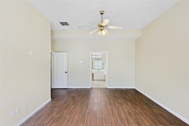 Building Photo - 5502 Atascocita Timbers N