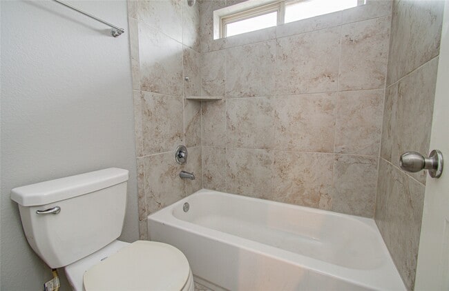 Building Photo - 24331 Kee Cresta Ct