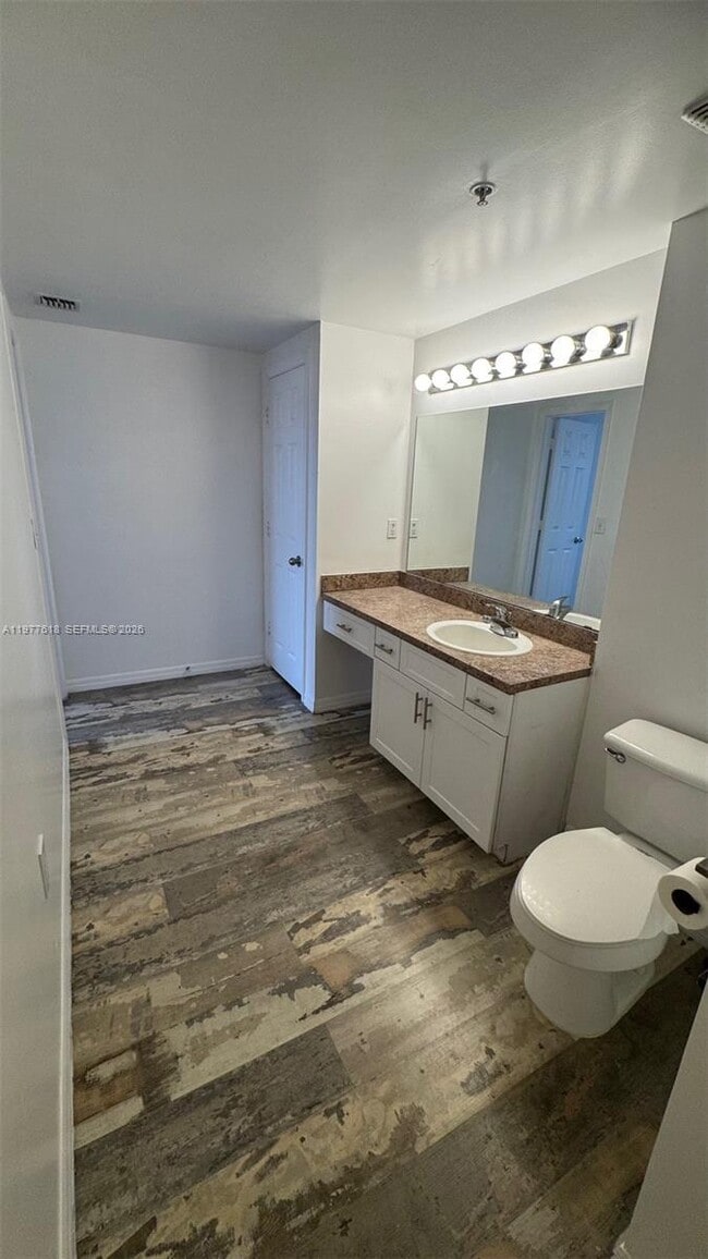 Building Photo - 131 SW 117th Ave