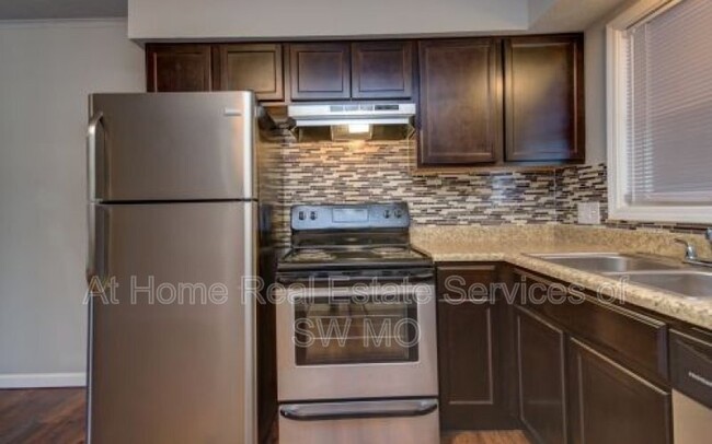 Primary Photo - 930 S Campbell Ave