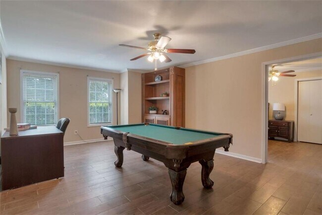 Building Photo - 415 Oxmoor Lake Dr