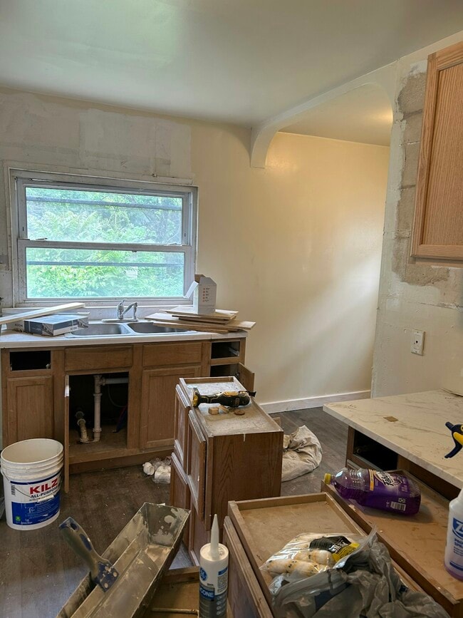 Building Photo - 844 St Agnes Ave