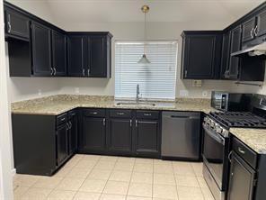 Building Photo - 14734 Englebrook Dr