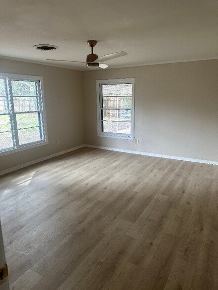 Building Photo - 4200 Harlan Ave