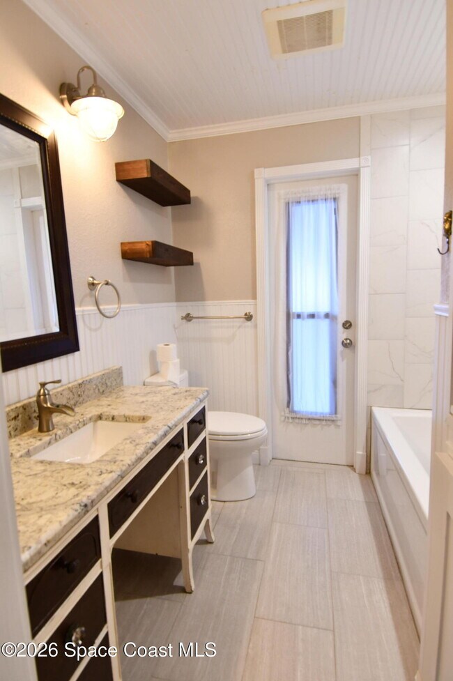 Building Photo - 405 Sparrow Dr