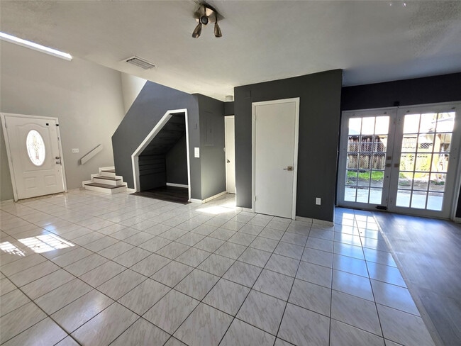 Building Photo - 11951 SW 271st Terrace