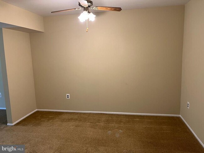 Building Photo - 1508 Silver Ct