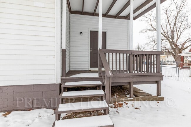 Building Photo - Charming 3BR, Two-Story Home in Canton, OH