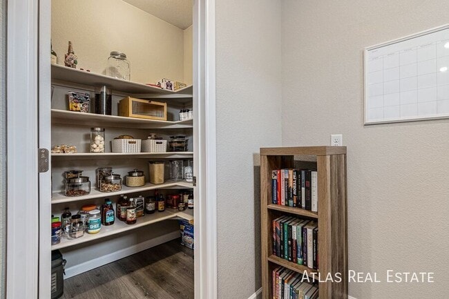 Building Photo - 1536 Castle Creek Cir