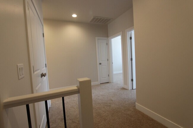 Building Photo - Brand New - Never Lived In!  (Location, Location Location)