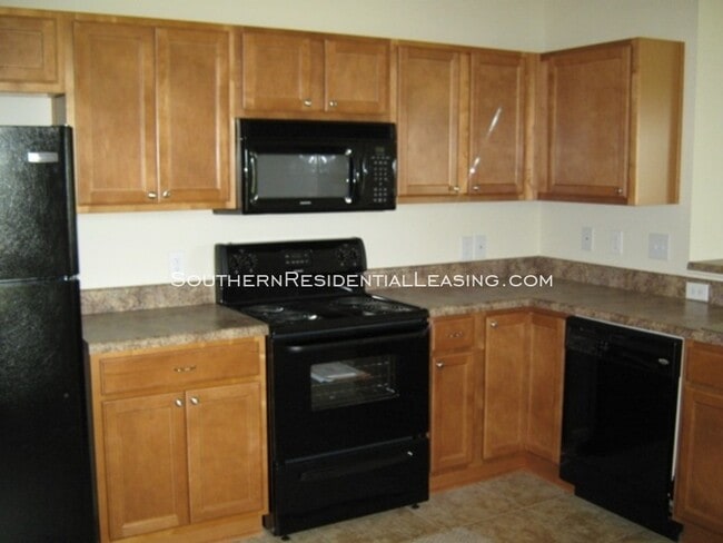 Building Photo - 2002 Shelene Way